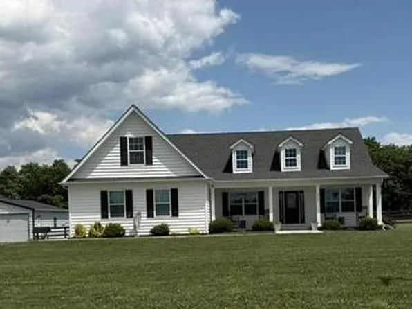 352 Basset Ln, Ranson, WV 25438