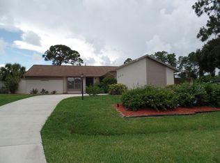 366 NE Gulfstream Ave, Port Saint Lucie, FL 34983