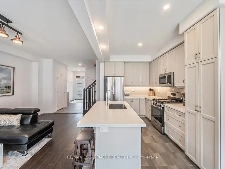 79 Greenwich Ave — Photo 6
