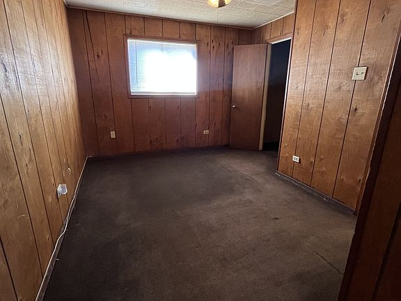 5th image of 211 Dalton St