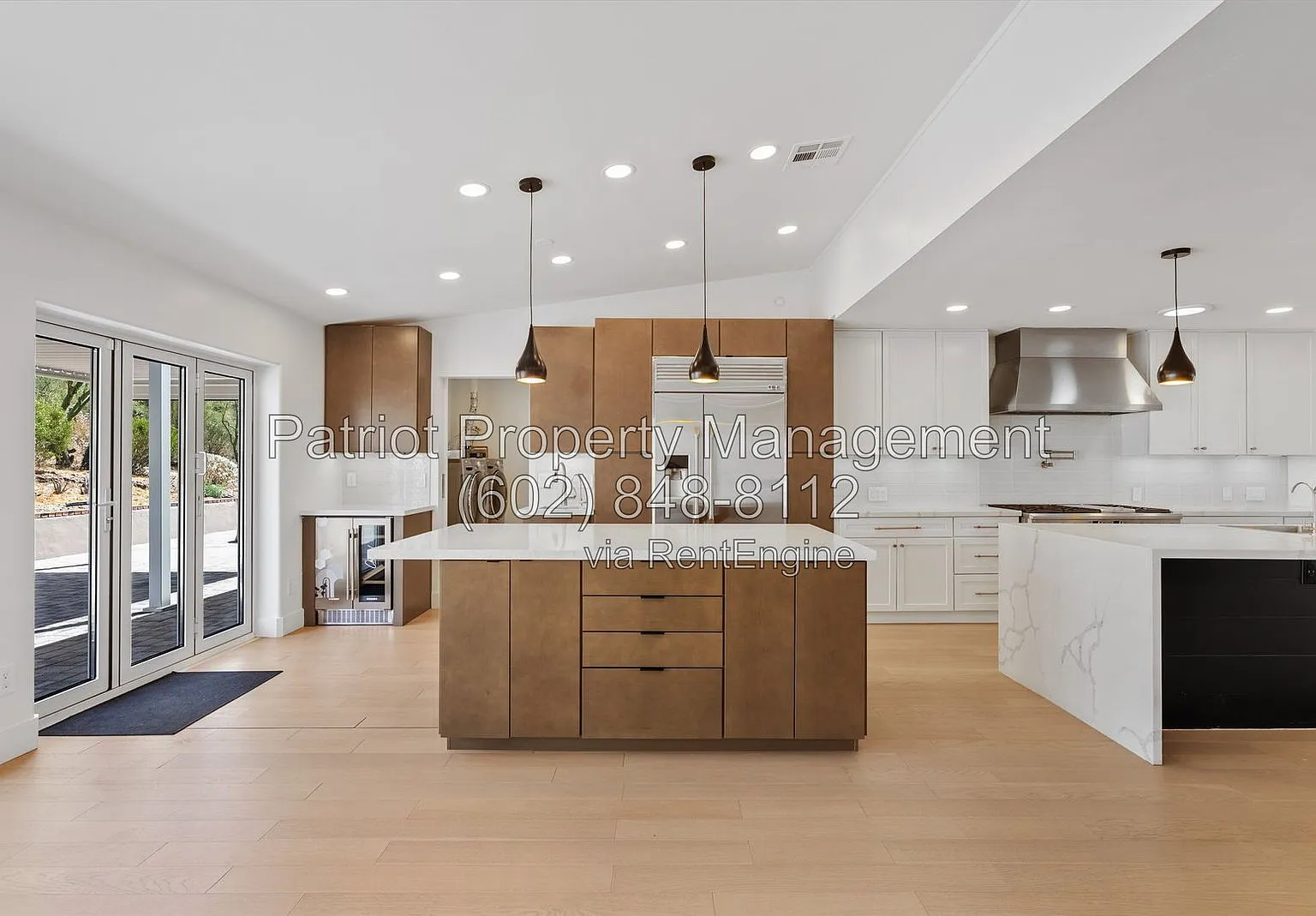4 bed, 2.0 bath, 2372 sqft, $3,300 — Photo 1