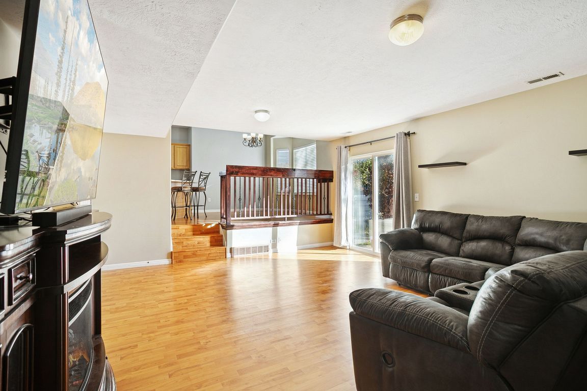 next background image