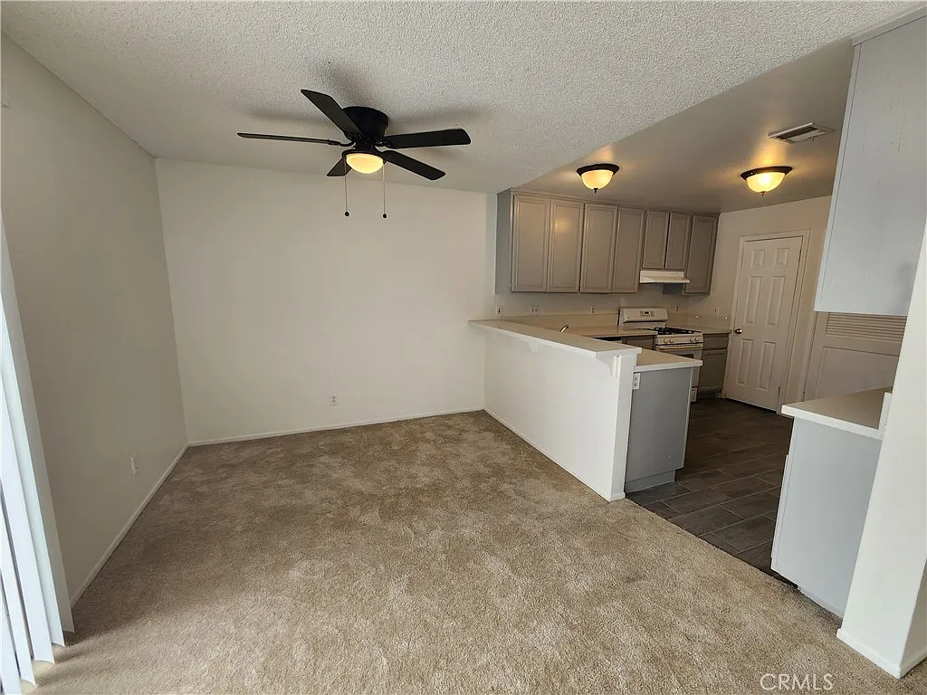 3 bed, 1305 sqft, $2,850 — Photo 4