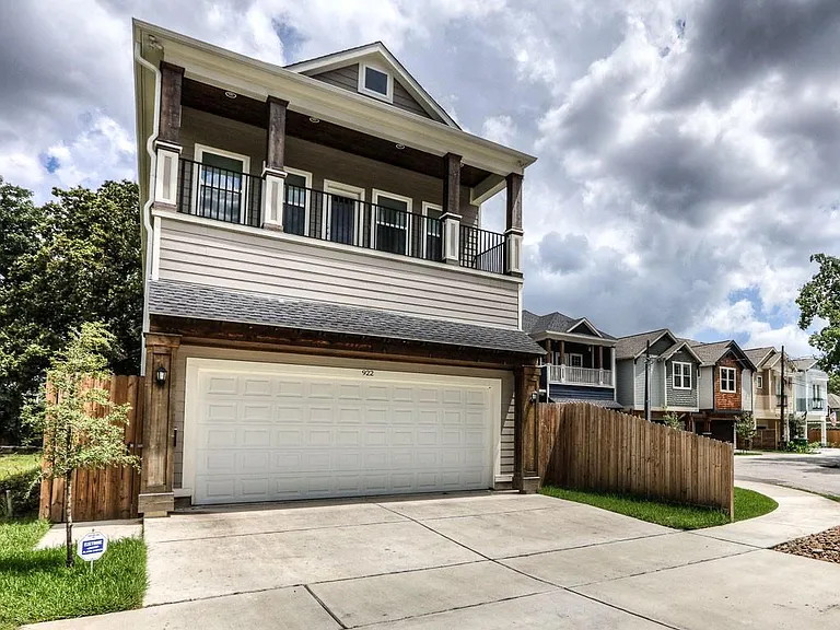 922 Alexander St — Photo 43