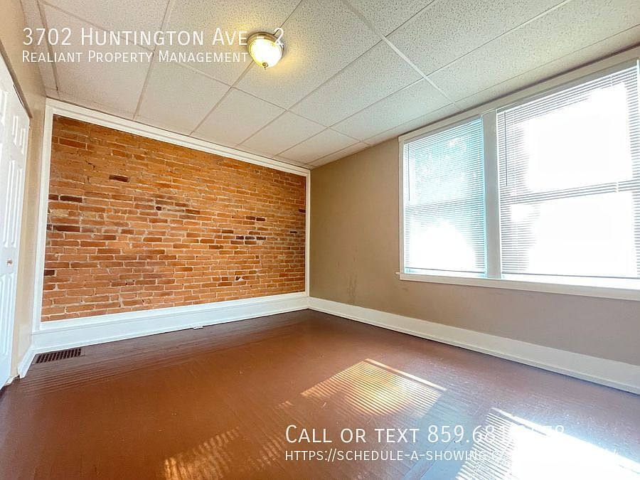 1st image of 3702 Huntington Ave #2