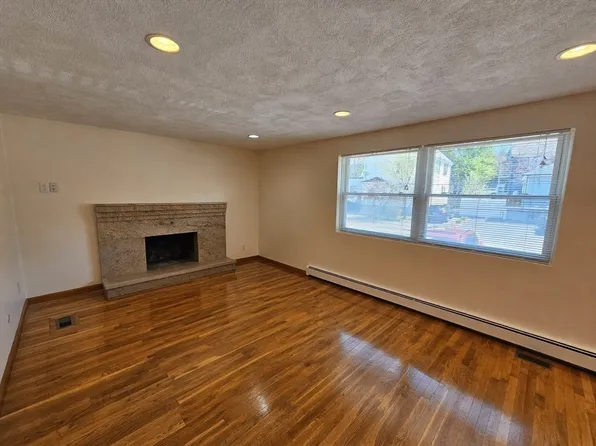 91 Irving St #91, Watertown, MA 02472