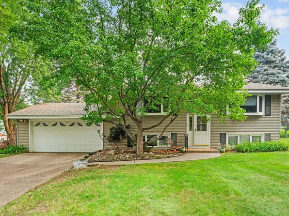 2207 Orchard Ln, White Bear Lake, MN 55110