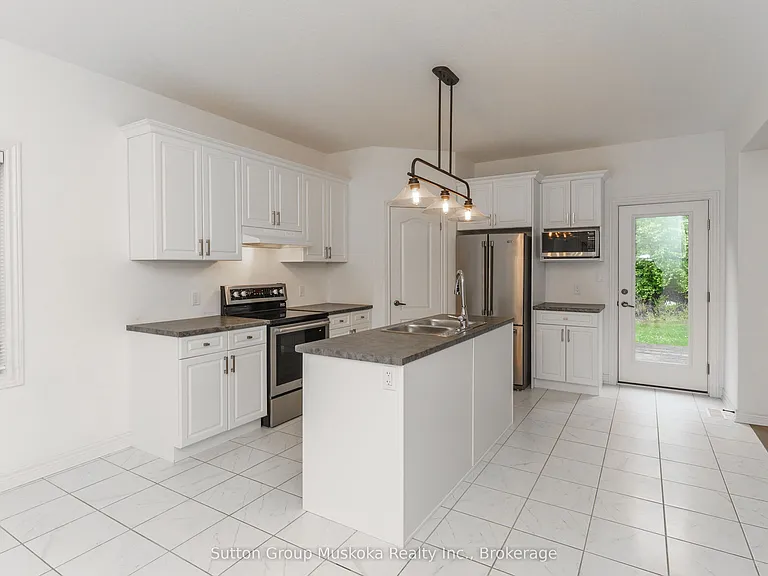 14 Braeside Cres — Photo 7