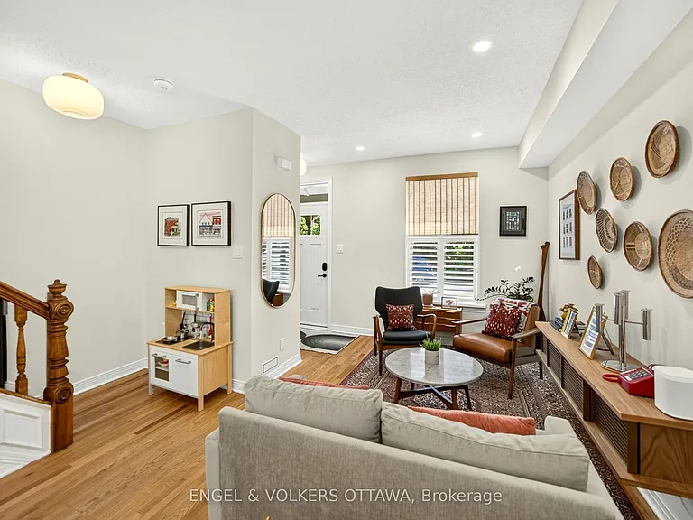68 Lorne Ave — Photo 9