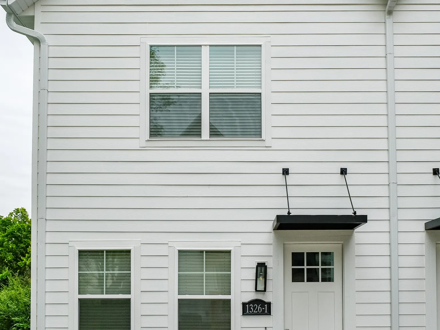1326 Van Buren Avenue - 1 — Photo 2