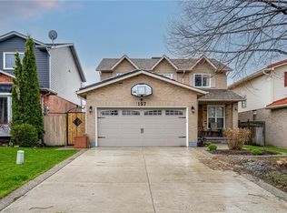 157 Twin Cres, Hamilton, ON