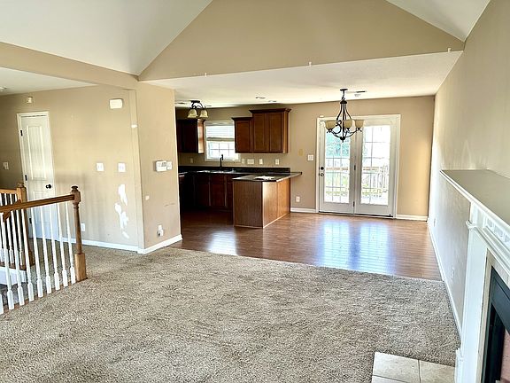 3rd image of 1348 Francesca Dr