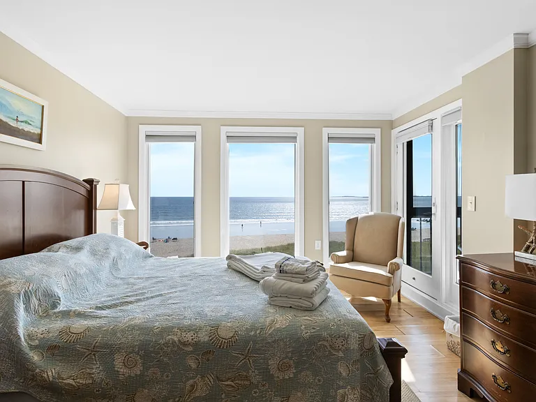 1 Seacliff Ave — Photo 32