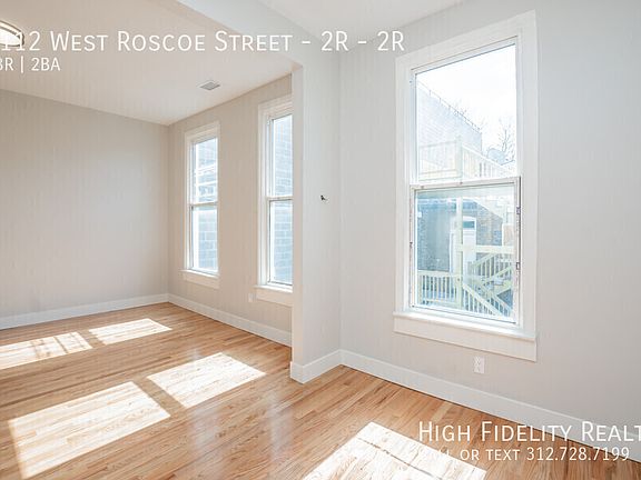 2nd image of 2112 W Roscoe St Unit 2R