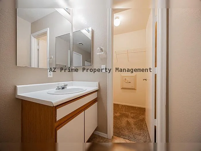 6413 W Elwood St — Photo 12