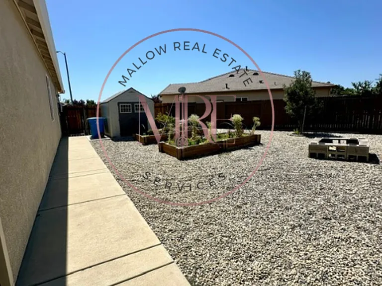 2465 Aberdeen Ct — Photo 12