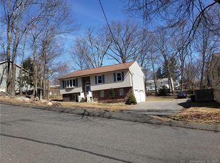 72 Kingswood Ln, Wolcott, CT 06716