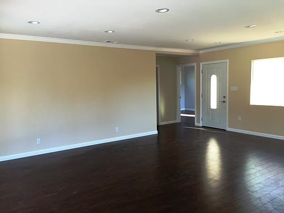 4th image of 16933 Covello St