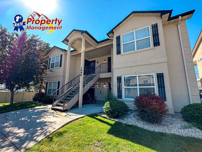2 bed, 1.0 bath, 873 sqft, $1,395 — Photo 2