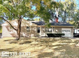 5114 W 76th St, Prairie Village, KS 66208