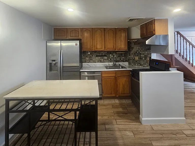 23-58 33rd St #1A — Photo 1