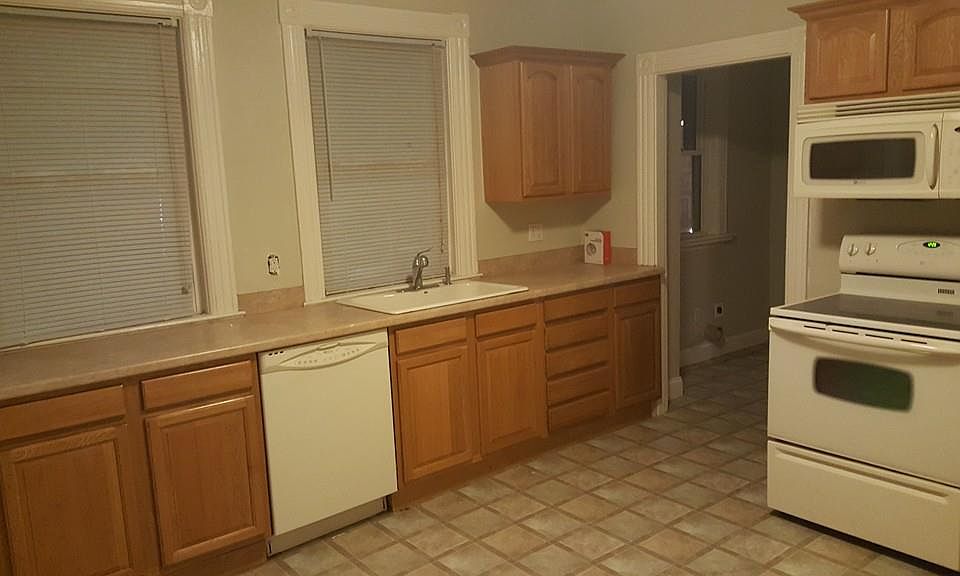 1st image of 3 King St #1