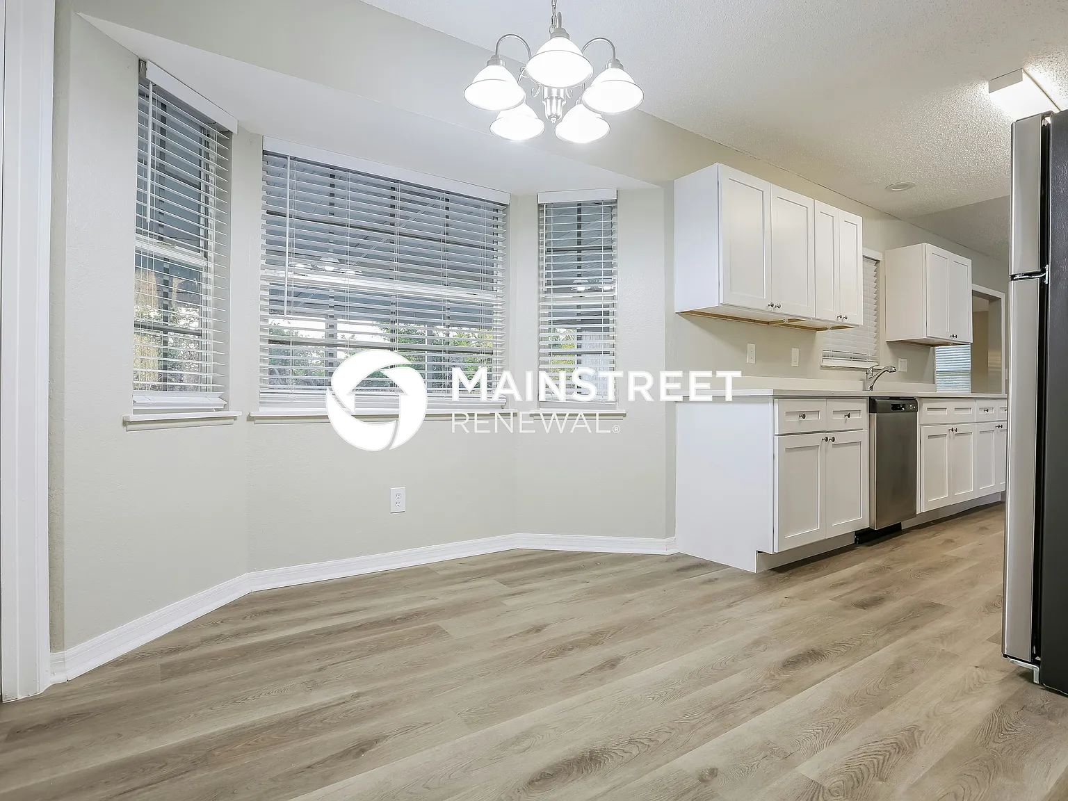 3104 Shamrock Dr — Photo 3