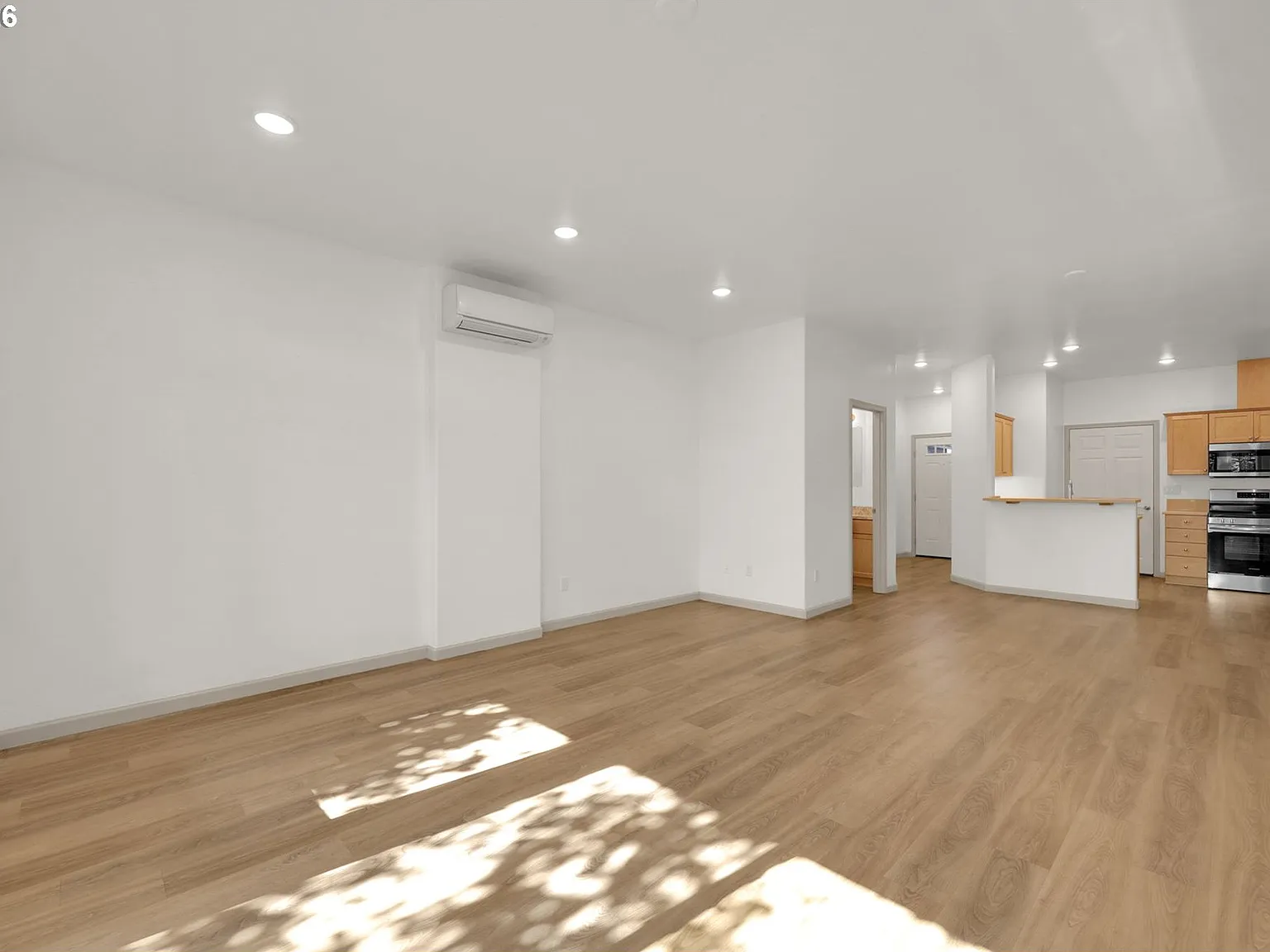 2 bed, 2.5 bath, 1350 sqft, $1,900 — Photo 3