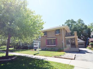 58 N Du Bois Ave, Elgin, IL 60123