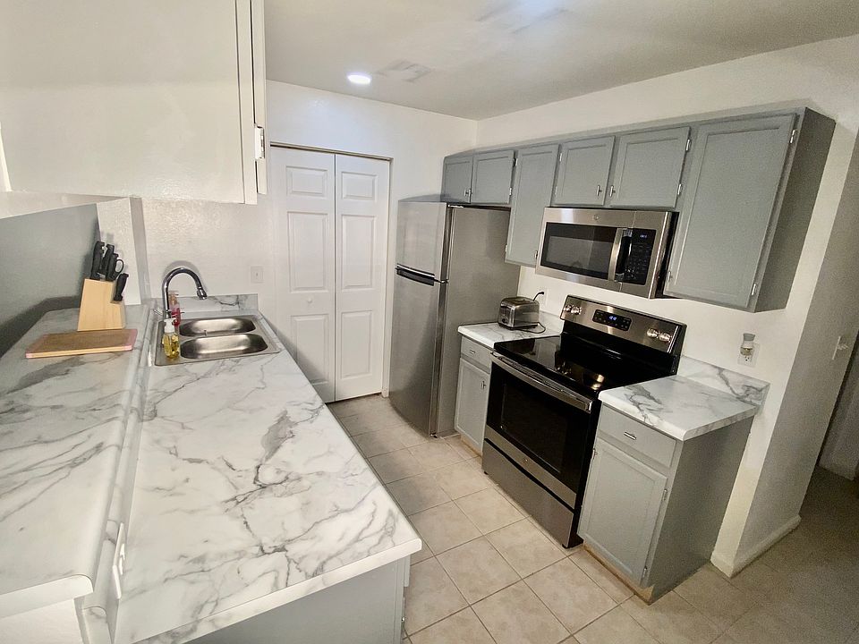 1st image of 2195 Timberwood Cir N