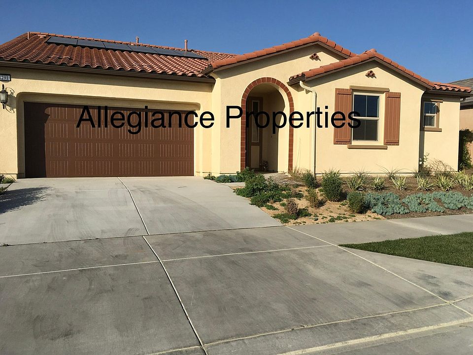 1st image of 3191 E Kings Dr
