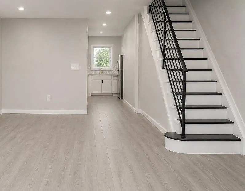 4 bed, 941 sqft, $2,600 — Photo 2