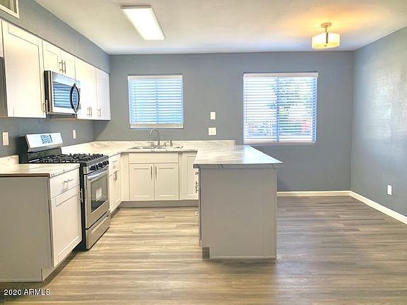 4th image of 3126 W Maryland Ave