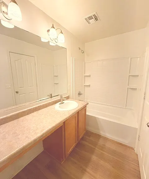 10949 W Pierson St — Photo 12