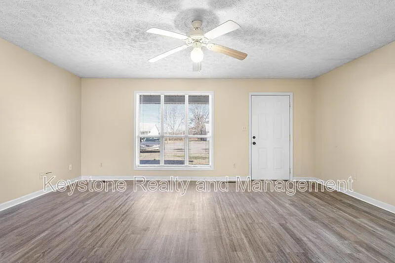 2 bed, 1.0 bath, 1145 sqft, $825 — Photo 4