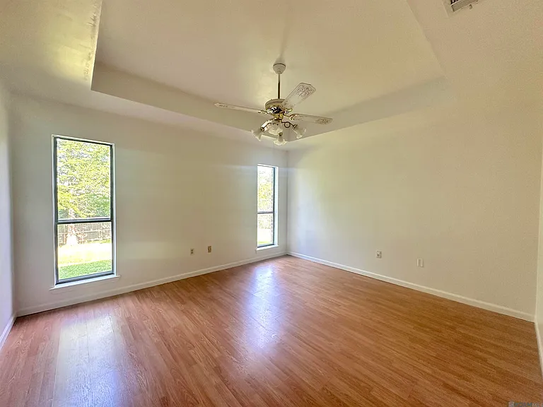 9786 Kinglet Dr — Photo 8