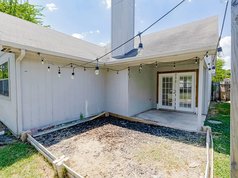 2015 Newton Dr — Photo 36