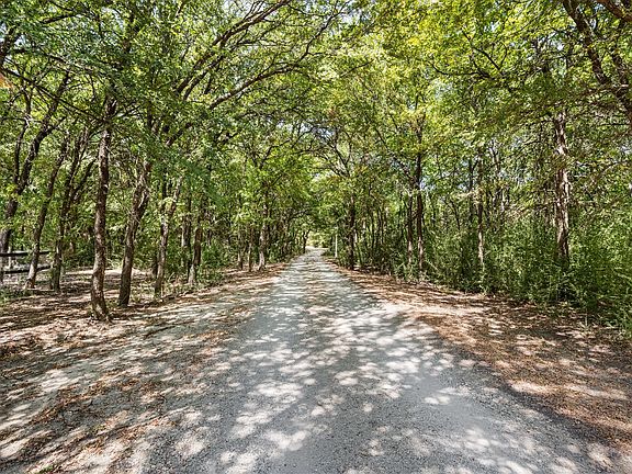 3rd image of 6942 Indian Wells Rd