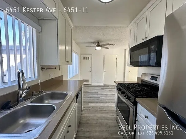 VN Kester Ave, 2 Bedroom, 2.5 Bath — Photo 4