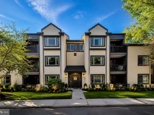 2210 Sayre Dr, Princeton, NJ 08540