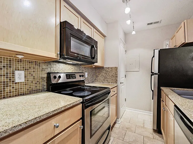 3204 Menchaca Rd #416 — Photo 9