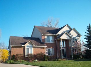 59397 Pacers Path, South Lyon, MI