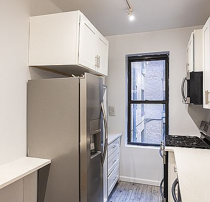 1st image of 446 Saint Johns Pl #B8