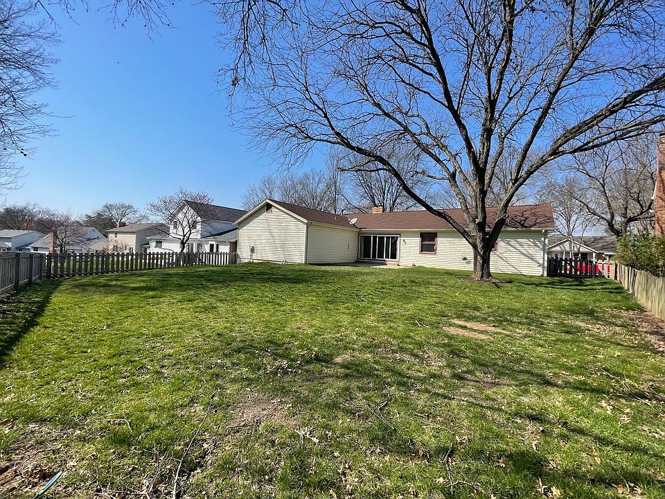 15562 Cedarmill Dr, Chesterfield, MO 63017 | Zillow