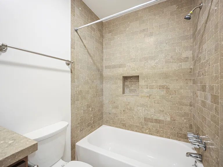 1832 Purdue Ave #205 — Photo 11