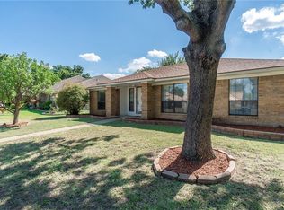 106 E Apollo Rd, Garland, TX 75040