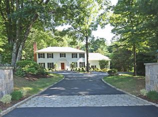 32 Fitch Ln, New Canaan, CT 06840