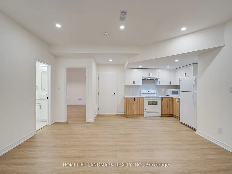 35 Red Giant St #BASEMENT — Photo 7