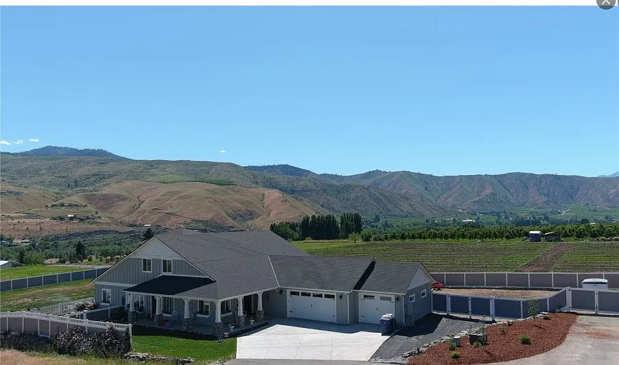 5 bed, 5.5 bath, 5882 sqft, $4,500 — Photo 4