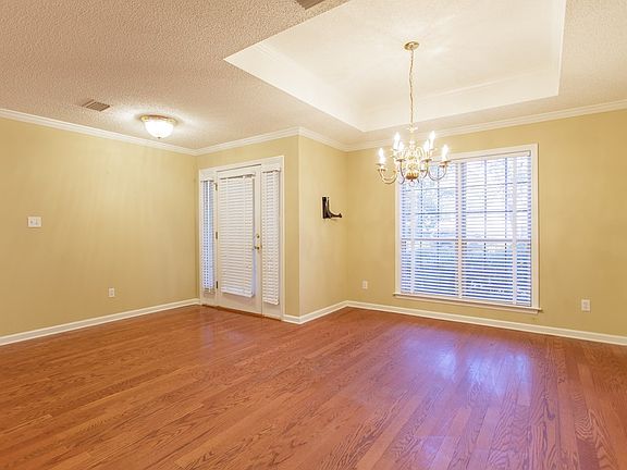 4th image of 4211 Pemberly Dr